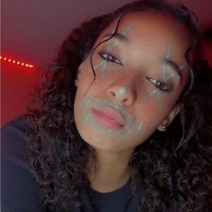 Meet your Posher, Tryniti